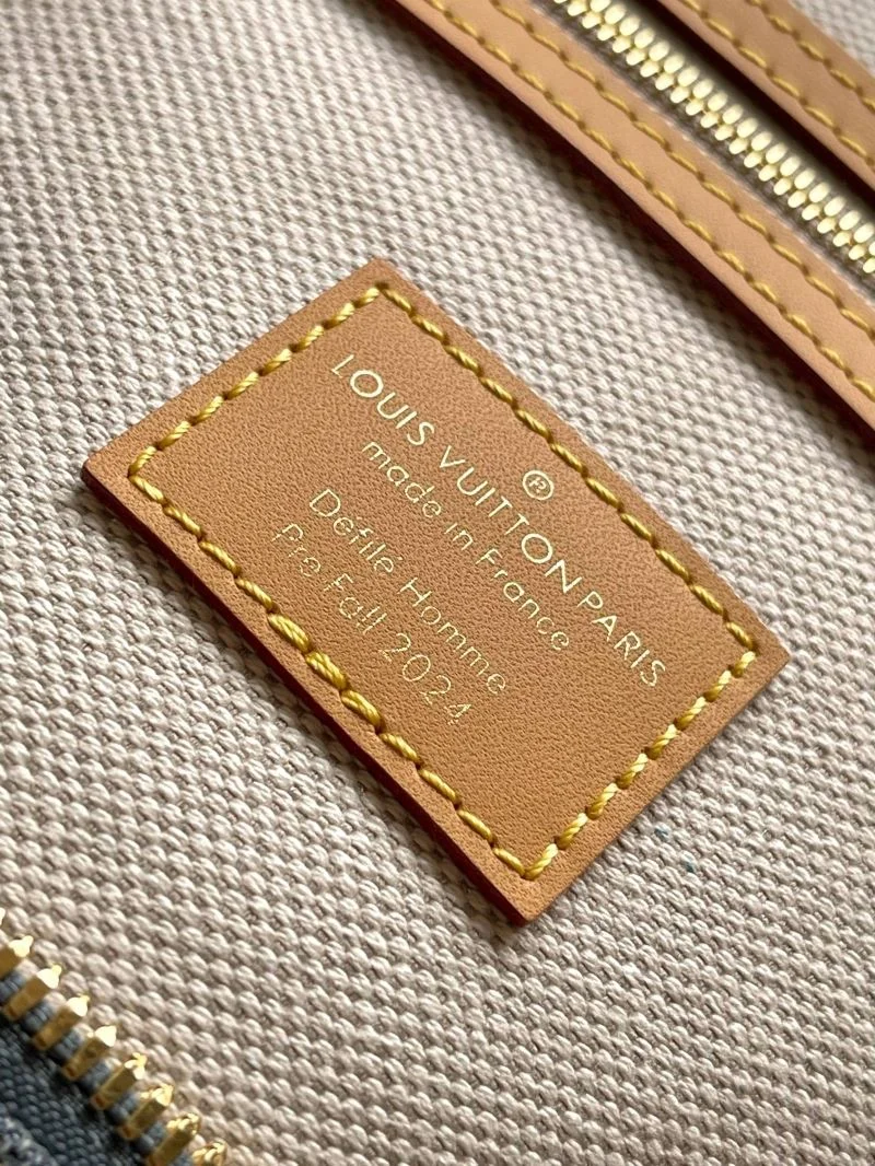 Louis Vuitton Travel Bags Classic 39321
