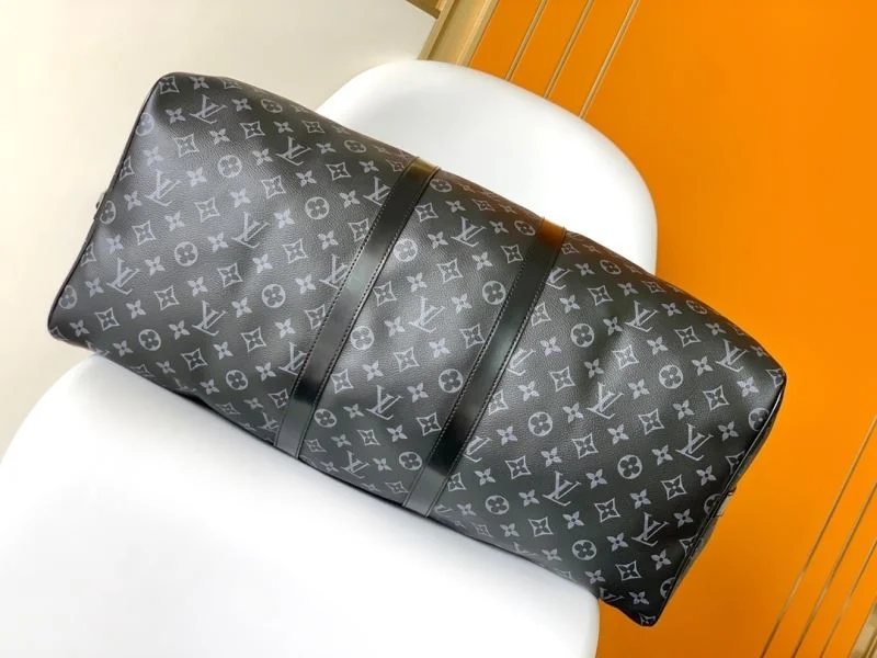 Versatile Louis Vuitton Travel Bags 39090