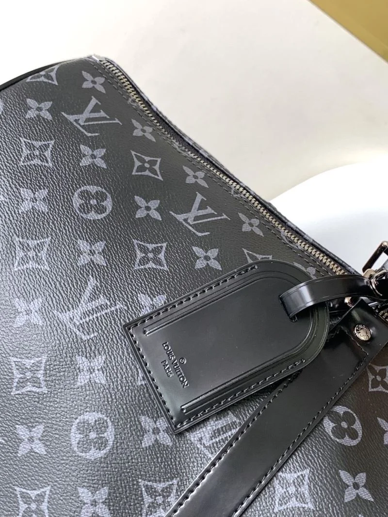 Versatile Louis Vuitton Travel Bags 39090
