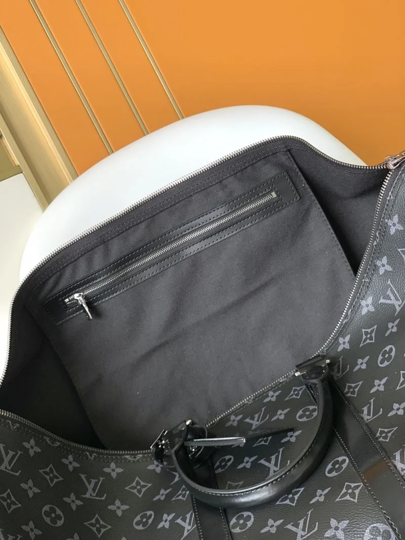 Versatile Louis Vuitton Travel Bags 39090