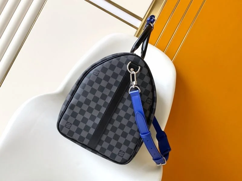 UrbanStyle Louis Vuitton Travel Bags 39074