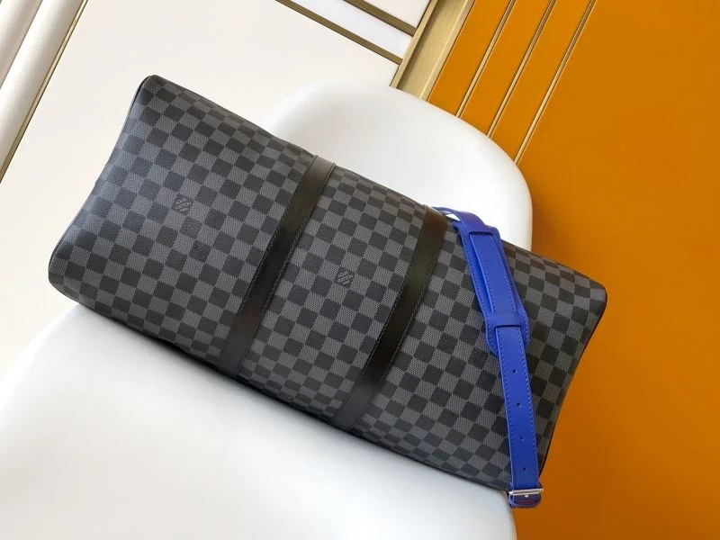UrbanStyle Louis Vuitton Travel Bags 39074