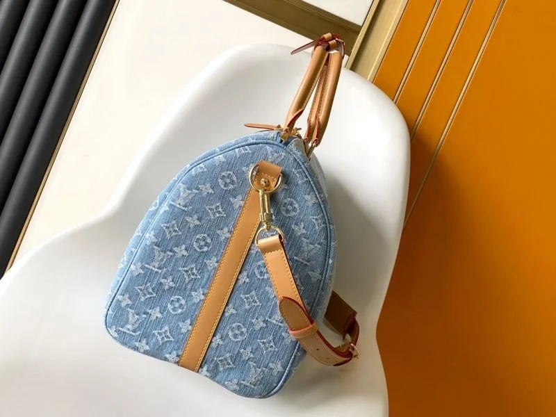 Minimalist Louis Vuitton Travel Bags 39075