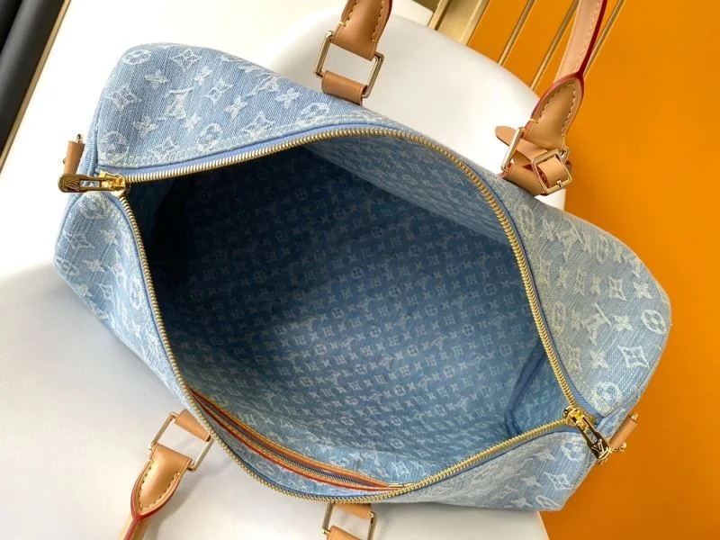 Minimalist Louis Vuitton Travel Bags 39075