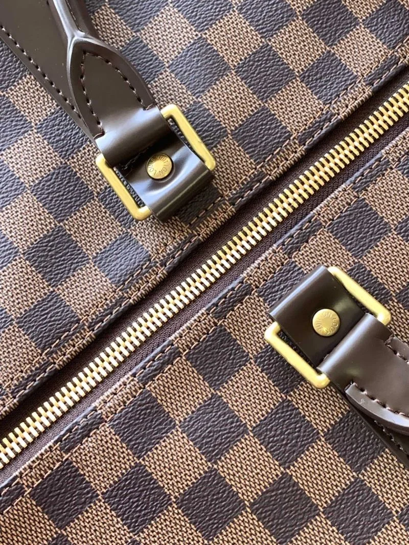 Louis Vuitton Travel Bags Cozy 39065