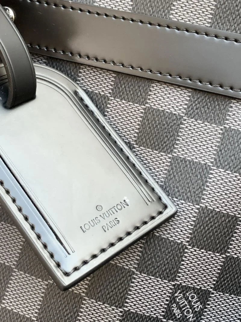 Soft Louis Vuitton Travel Bags 38957