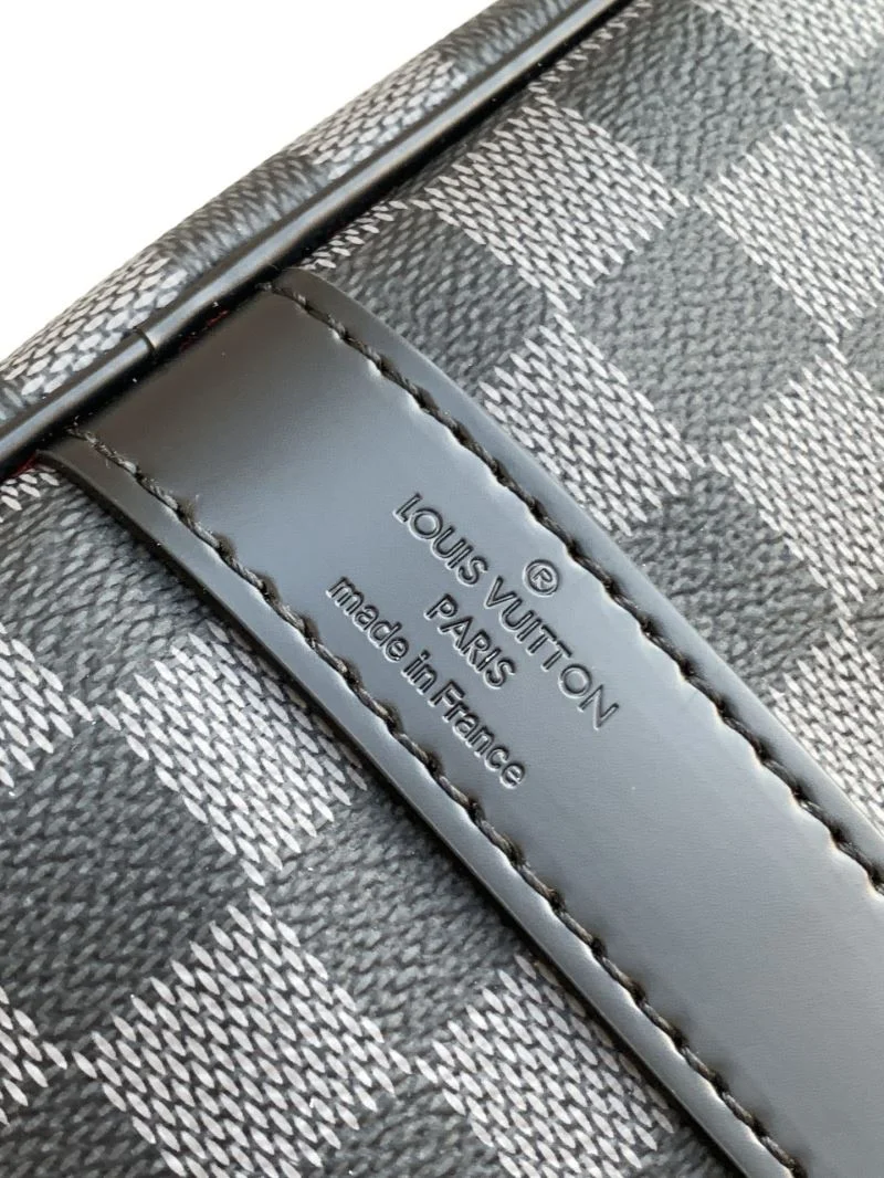 Soft Louis Vuitton Travel Bags 38957