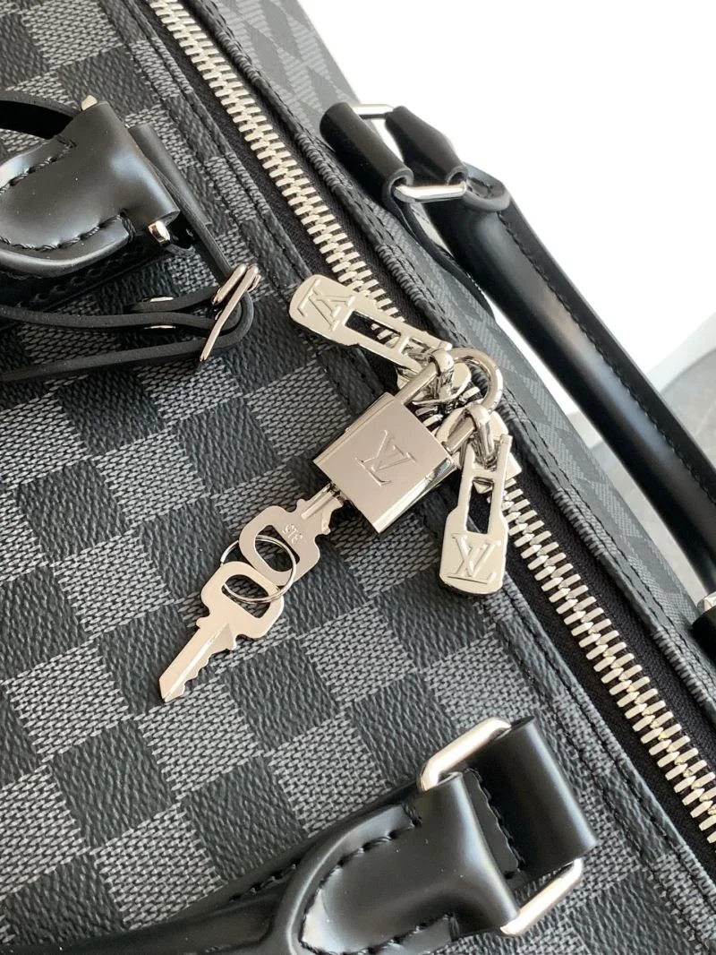Soft Louis Vuitton Travel Bags 38957