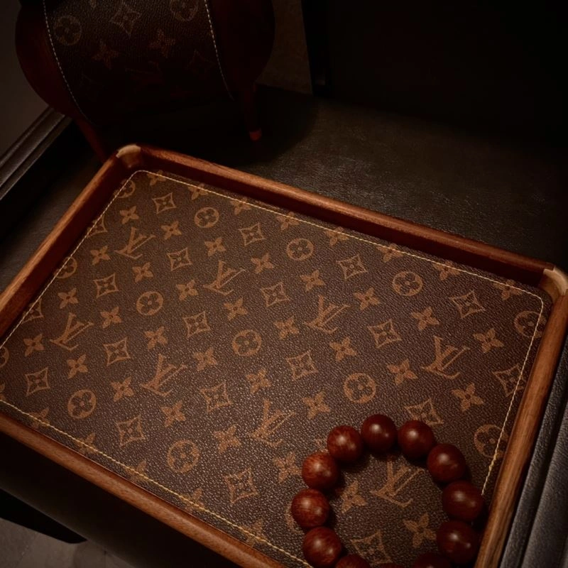 Louis Vuitton Trays Refined 274769