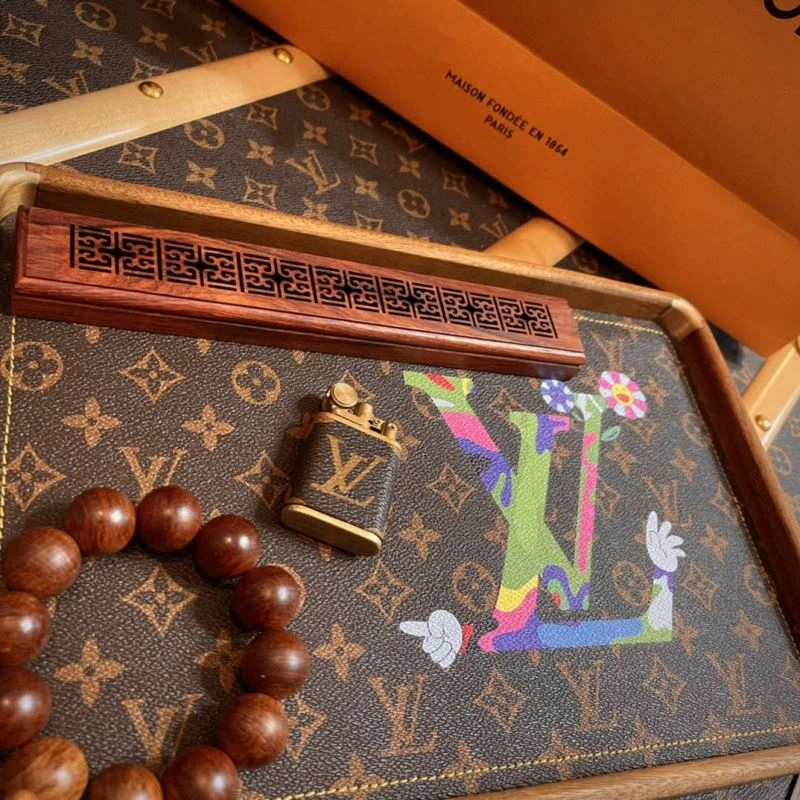 Louis Vuitton Trays Contemporary 274764