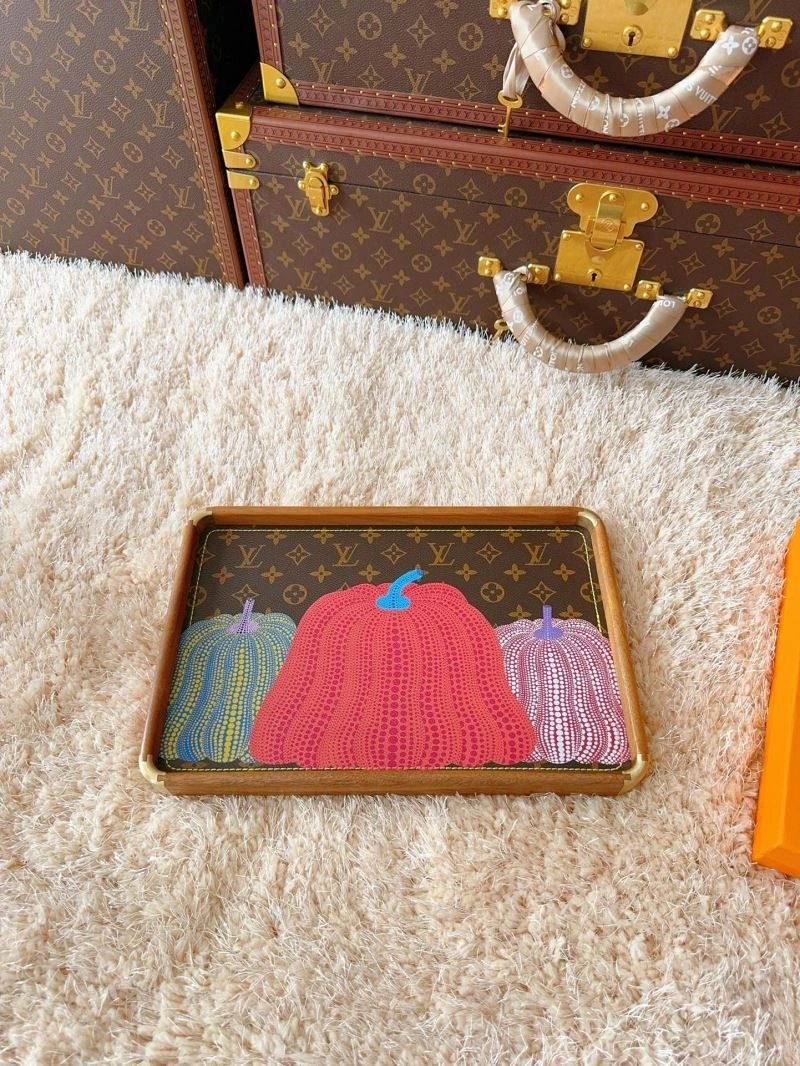 Louis Vuitton Trays Bright 274770
