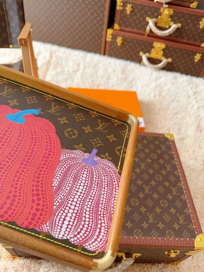 Louis Vuitton Trays Bright 274770