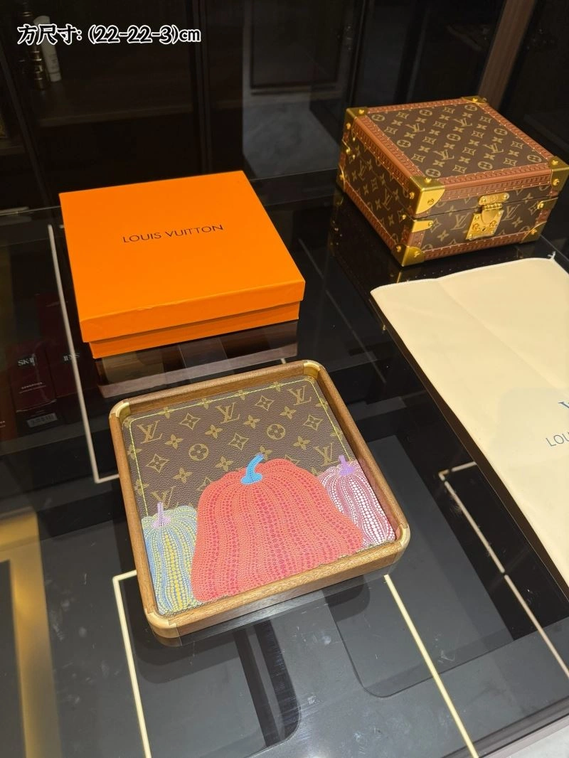 Louis Vuitton Trays EyeCatching 274773