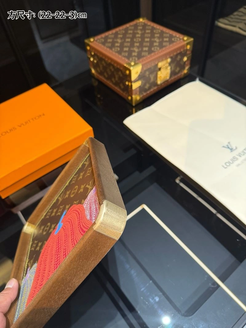 Louis Vuitton Trays EyeCatching 274773