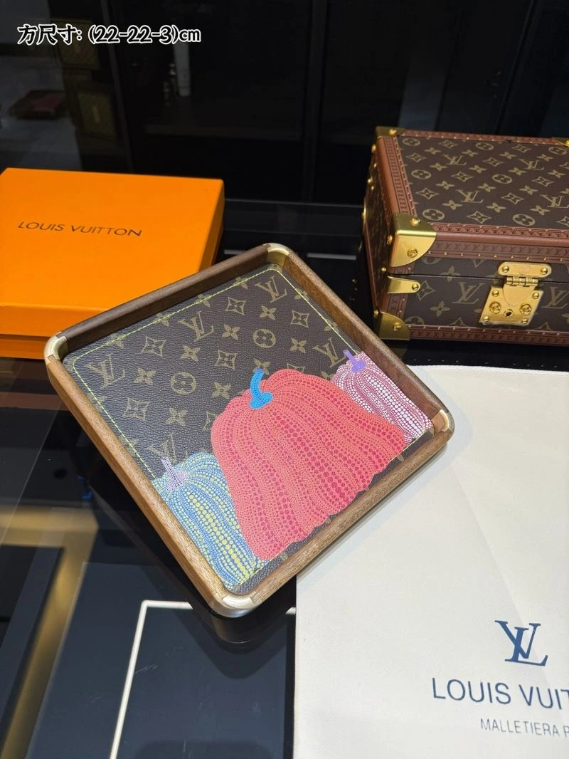 Louis Vuitton Trays EyeCatching 274773