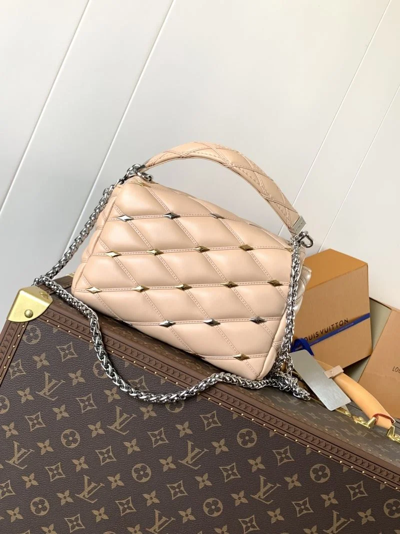 Trendsetting Louis Vuitton Twist Bags 43226