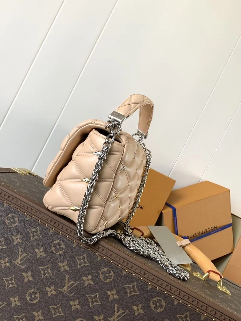 Trendsetting Louis Vuitton Twist Bags 43226