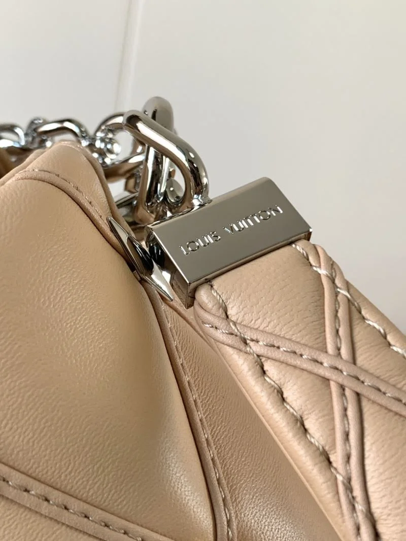Trendsetting Louis Vuitton Twist Bags 43226