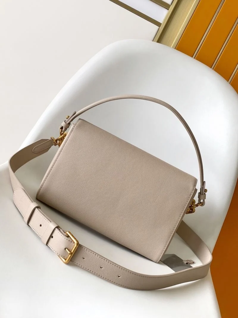 UrbanChic Louis Vuitton Twist Bags 41830
