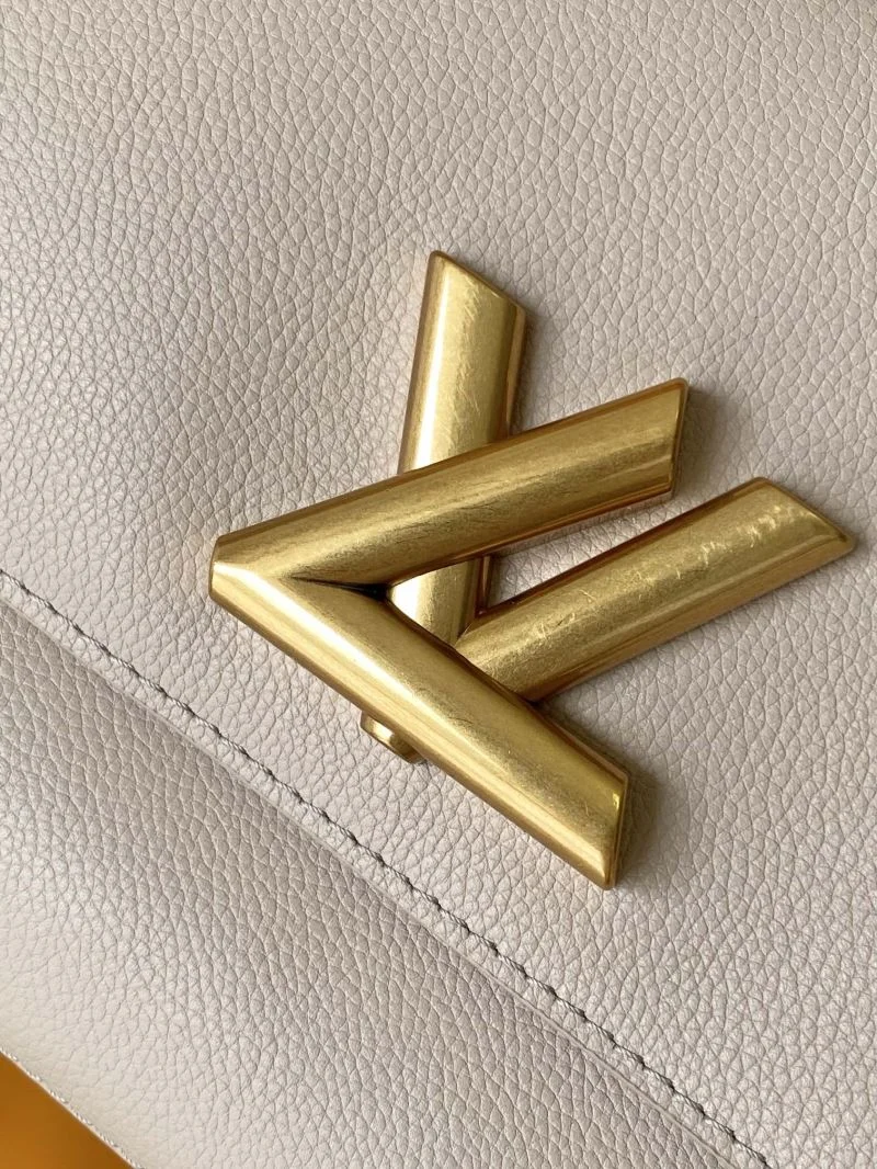 UrbanChic Louis Vuitton Twist Bags 41830