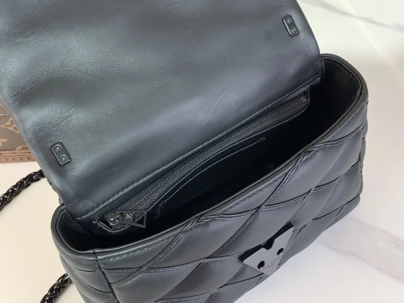 MultiPurpose Louis Vuitton Twist Bags 40978