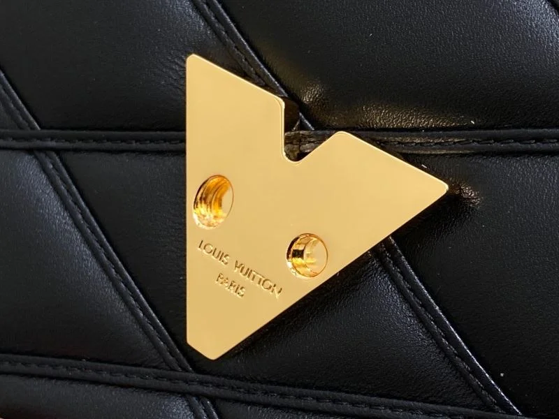 Louis Vuitton Twist Bags Elegant 41019