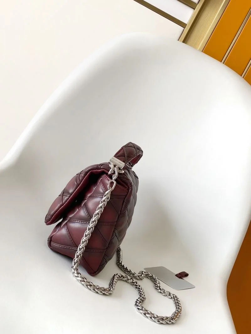 Flexible Louis Vuitton Twist Bags 39041