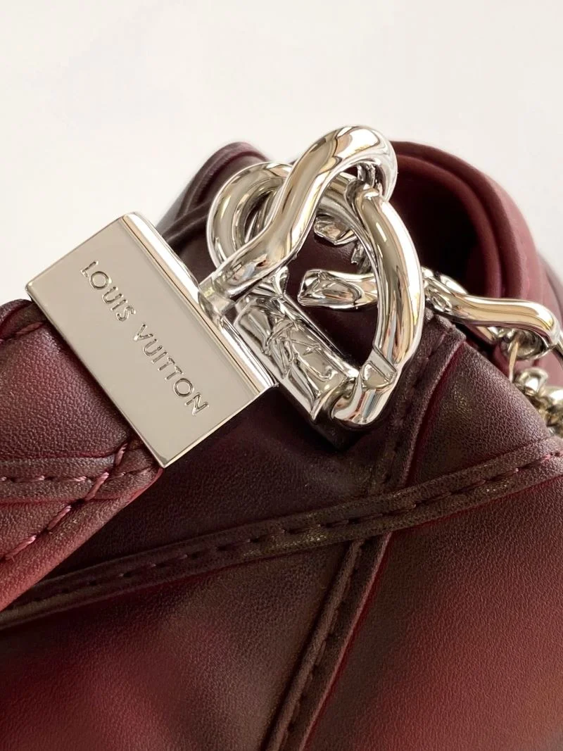 Flexible Louis Vuitton Twist Bags 39041
