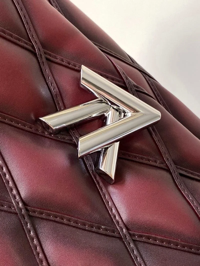 Flexible Louis Vuitton Twist Bags 39041