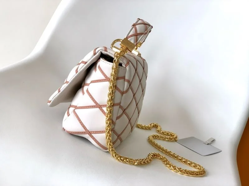 Louis Vuitton Twist Bags Comfortable 39017