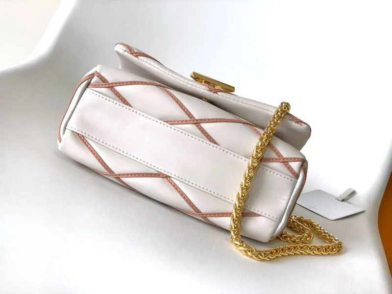 Louis Vuitton Twist Bags Comfortable 39017