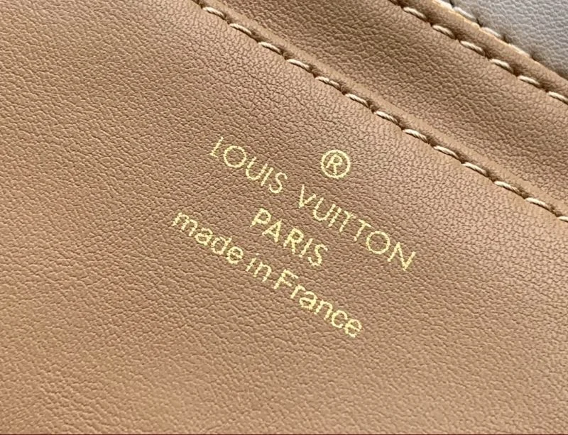 Louis Vuitton Twist Bags Comfortable 39017