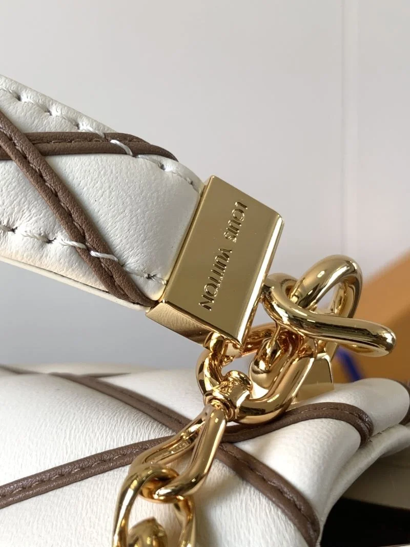 ZipUp Louis Vuitton Twist Bags 39026