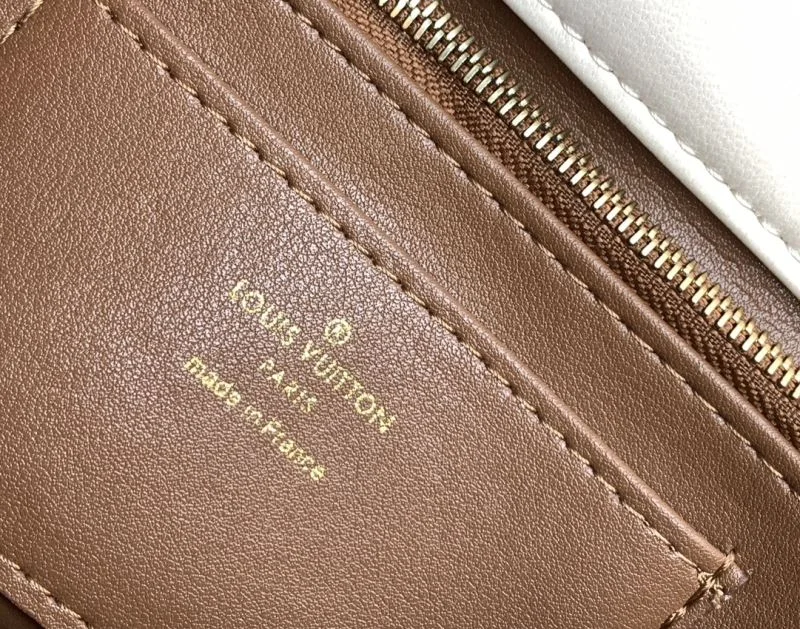 ZipUp Louis Vuitton Twist Bags 39026
