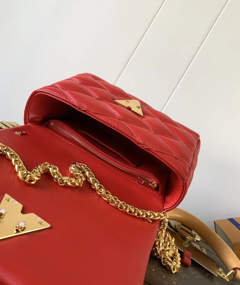 Louis Vuitton Twist Bags Sleek 39043