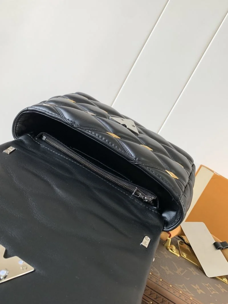 Louis Vuitton Twist Bags FreshLook 39033