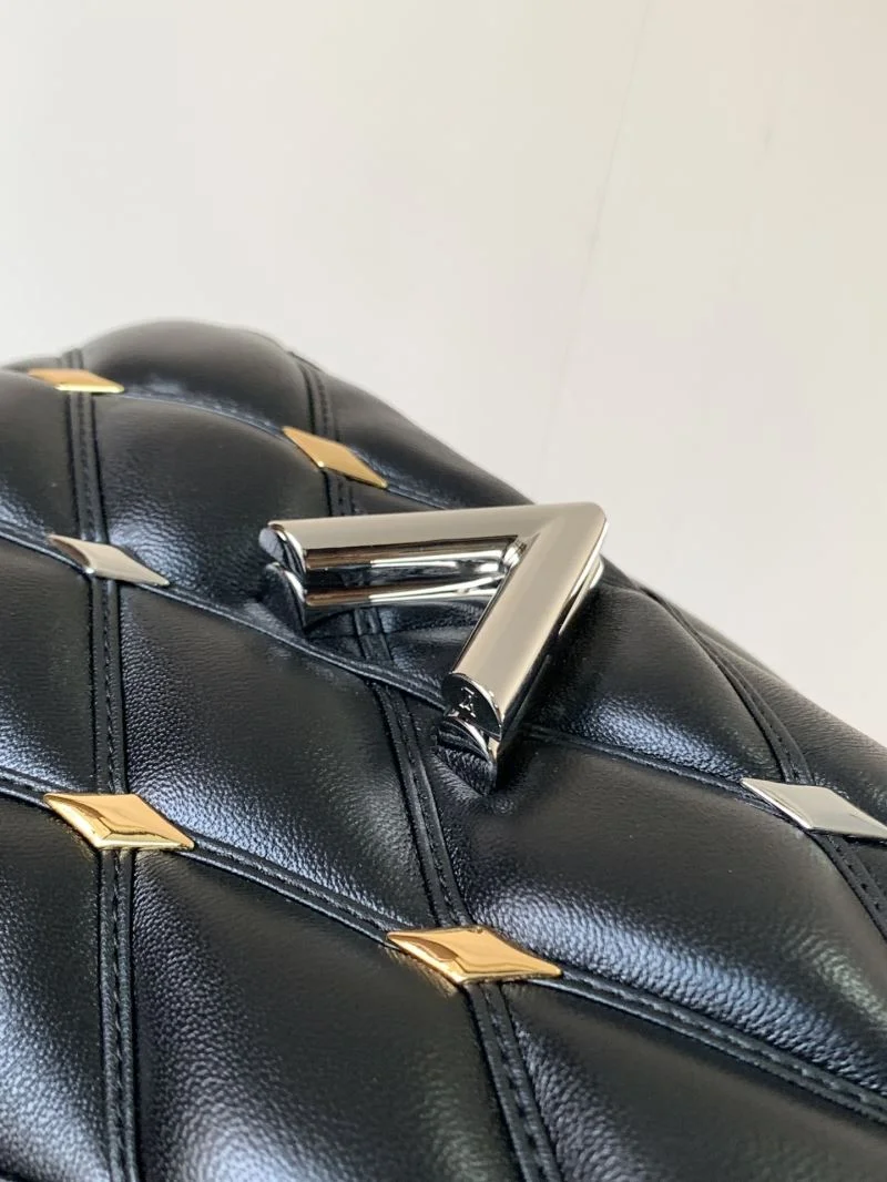 Louis Vuitton Twist Bags FreshLook 39033
