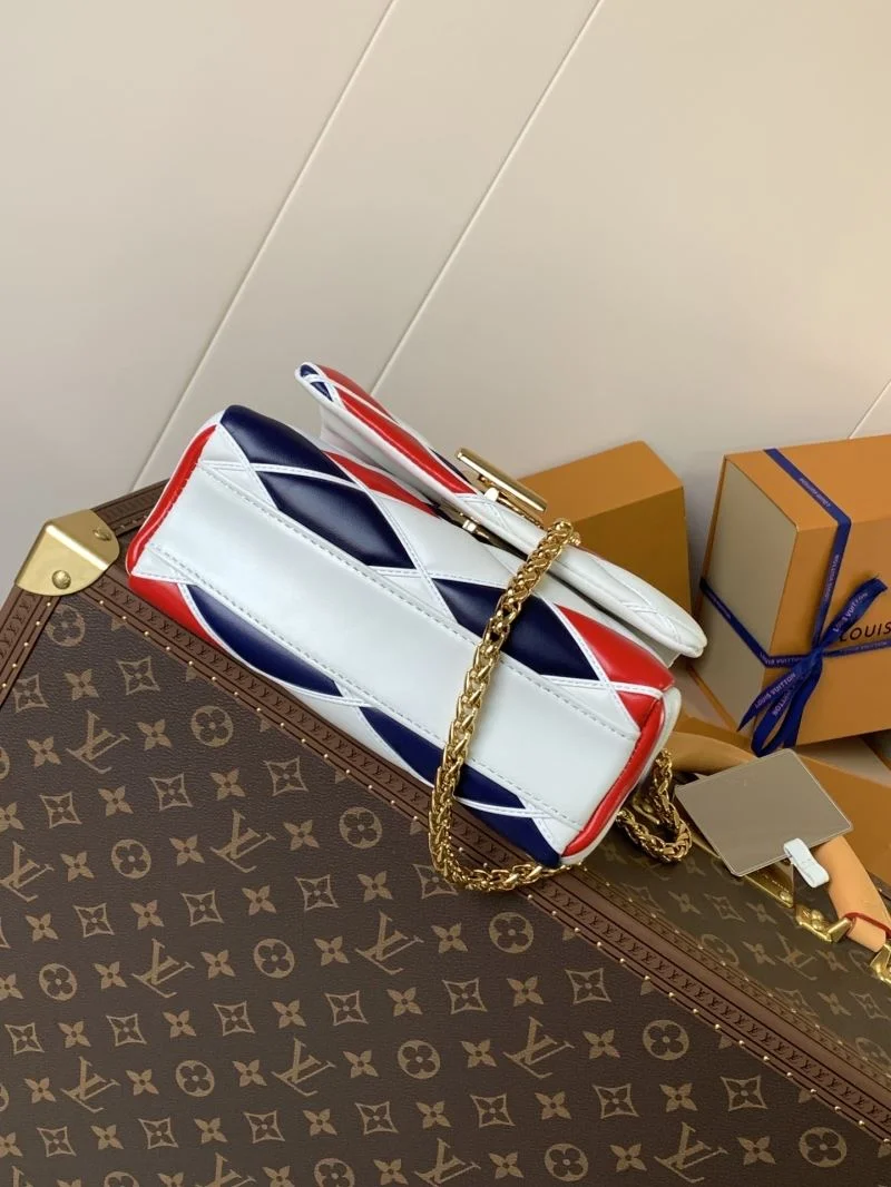 Classic Louis Vuitton Twist Bags 39016