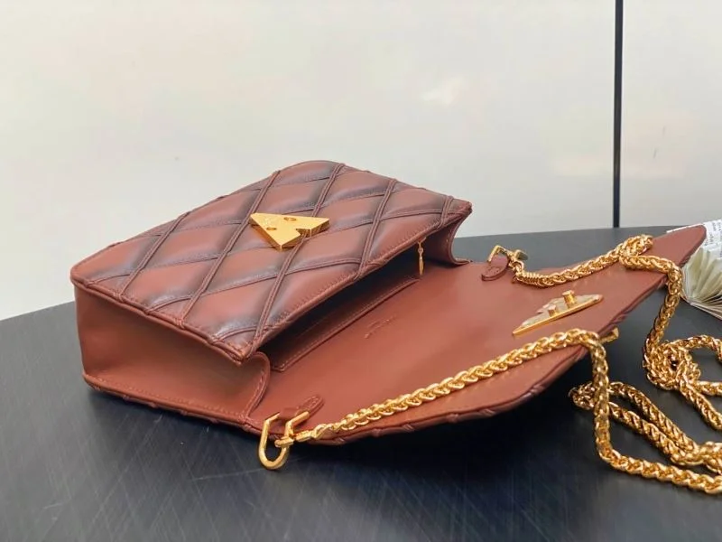 Casual Louis Vuitton Twist Bags 38716