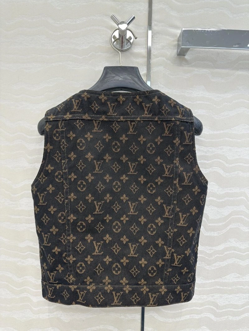 Contemporary Louis Vuitton Vest 130946