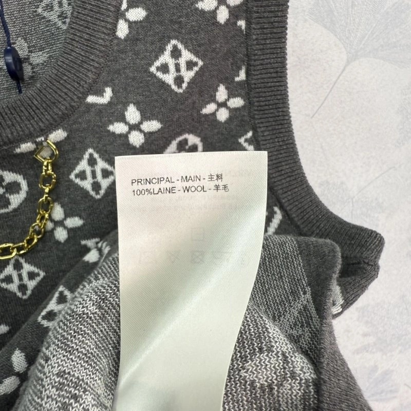 ComfortFit Louis Vuitton Vest 130940