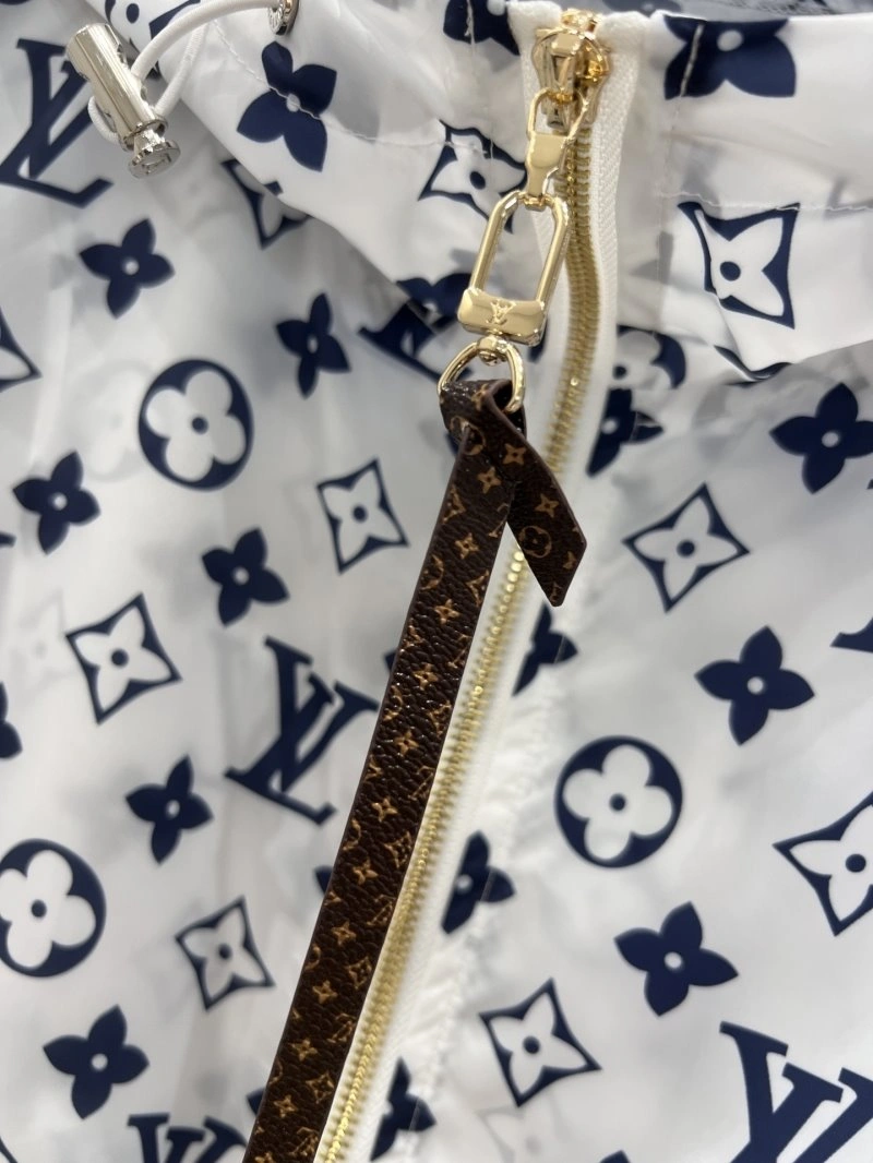 Versatile Louis Vuitton Vest 130938