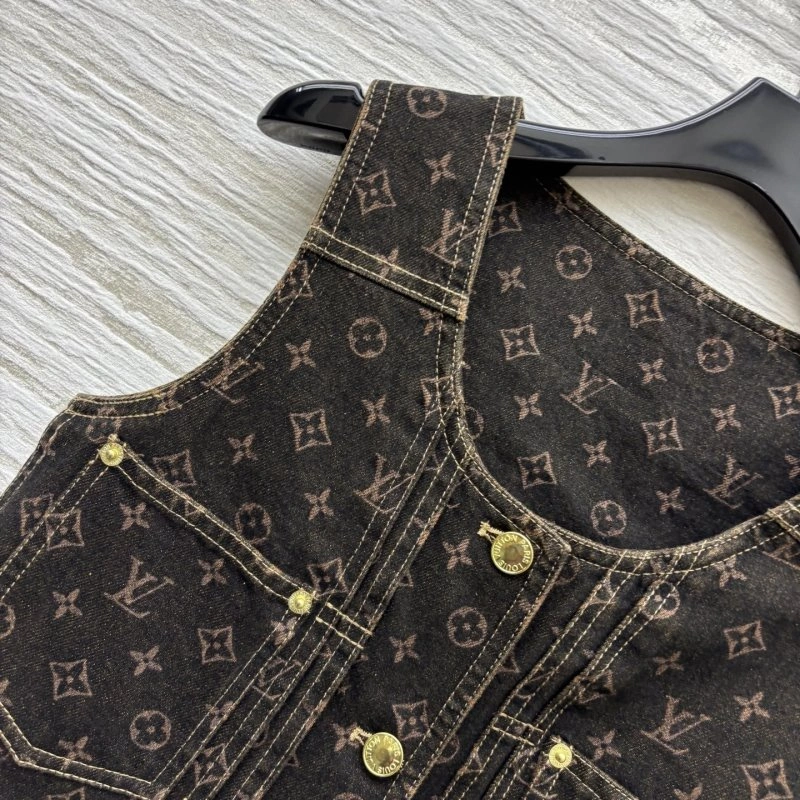 WellDesigned Louis Vuitton Vest 130926