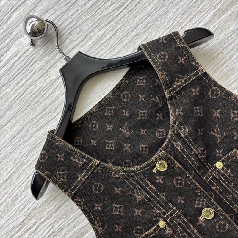 WellDesigned Louis Vuitton Vest 130926