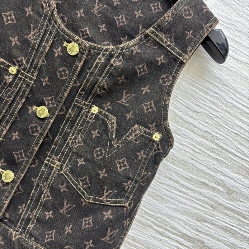 WellDesigned Louis Vuitton Vest 130926