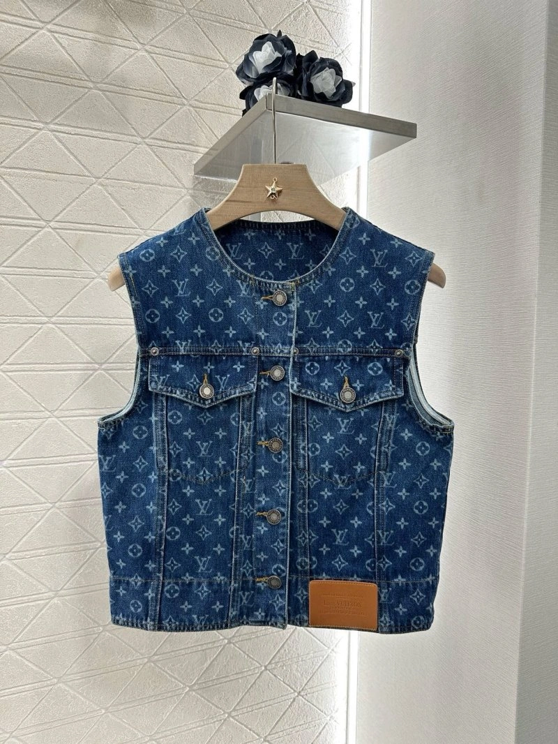 Versatile Louis Vuitton Vest 131497