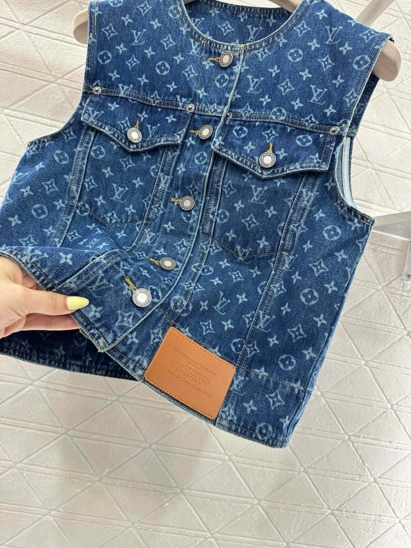 Versatile Louis Vuitton Vest 131497