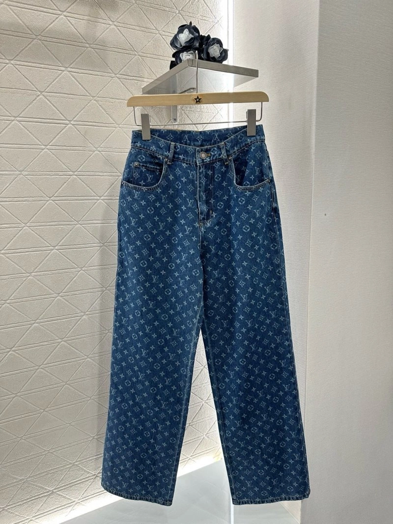Versatile Louis Vuitton Vest 131497