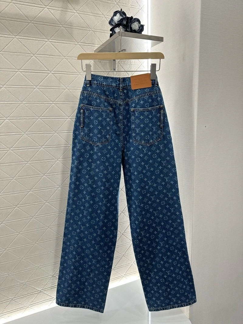 Versatile Louis Vuitton Vest 131497