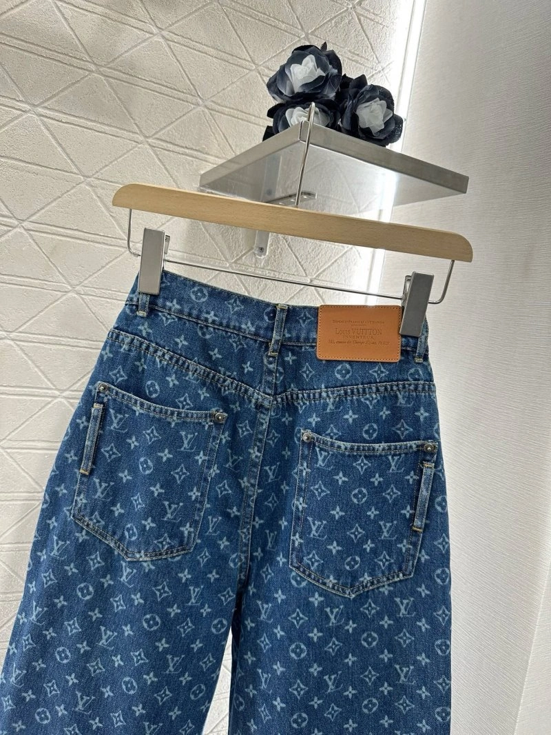 Versatile Louis Vuitton Vest 131497